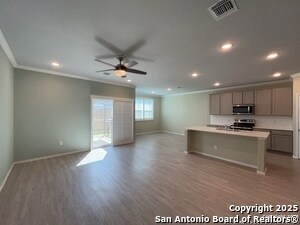 Building Photo - 120 Bella Rosa Trl