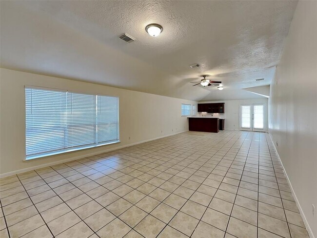 Building Photo - 10719 Scenic Dr