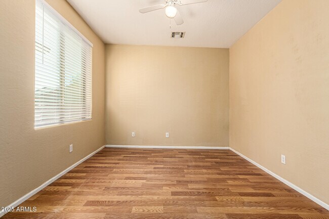 Building Photo - 3047 S 257th Ave