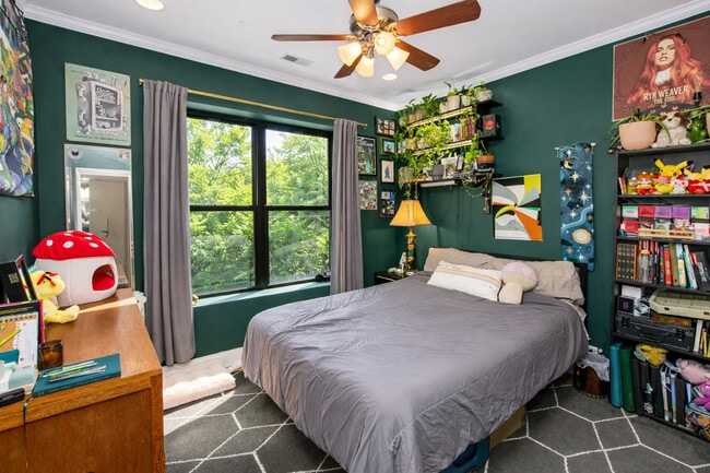 Building Photo - 5138 N Winchester Ave