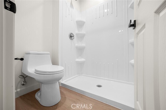 Building Photo - 900 S Hert St