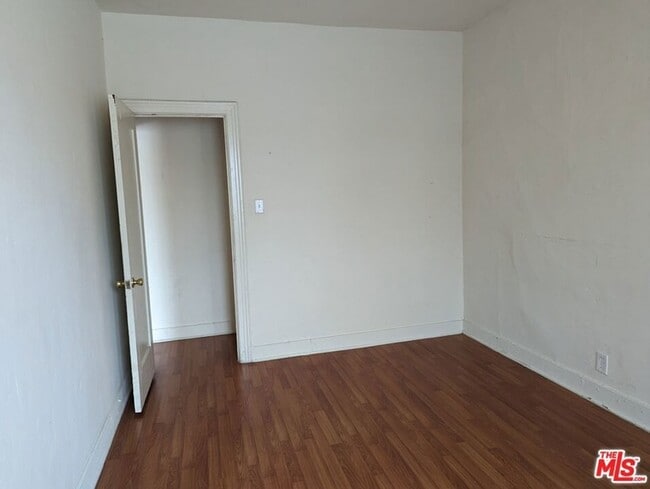 Building Photo - 259 S Harvard Blvd