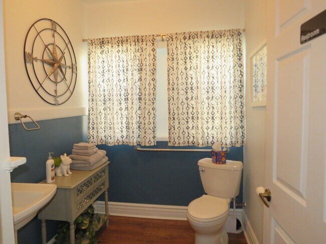 Building Photo - Furnished 2-Bedroom Home in the Historic Feldman Neighborhood – Central/University Area