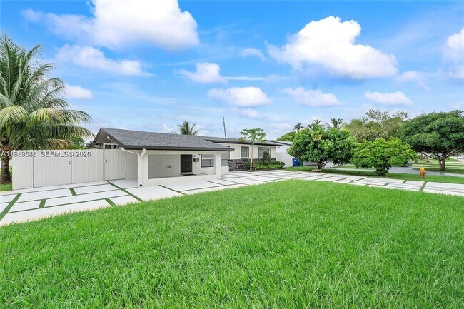 Building Photo - 2261 Utopia Dr