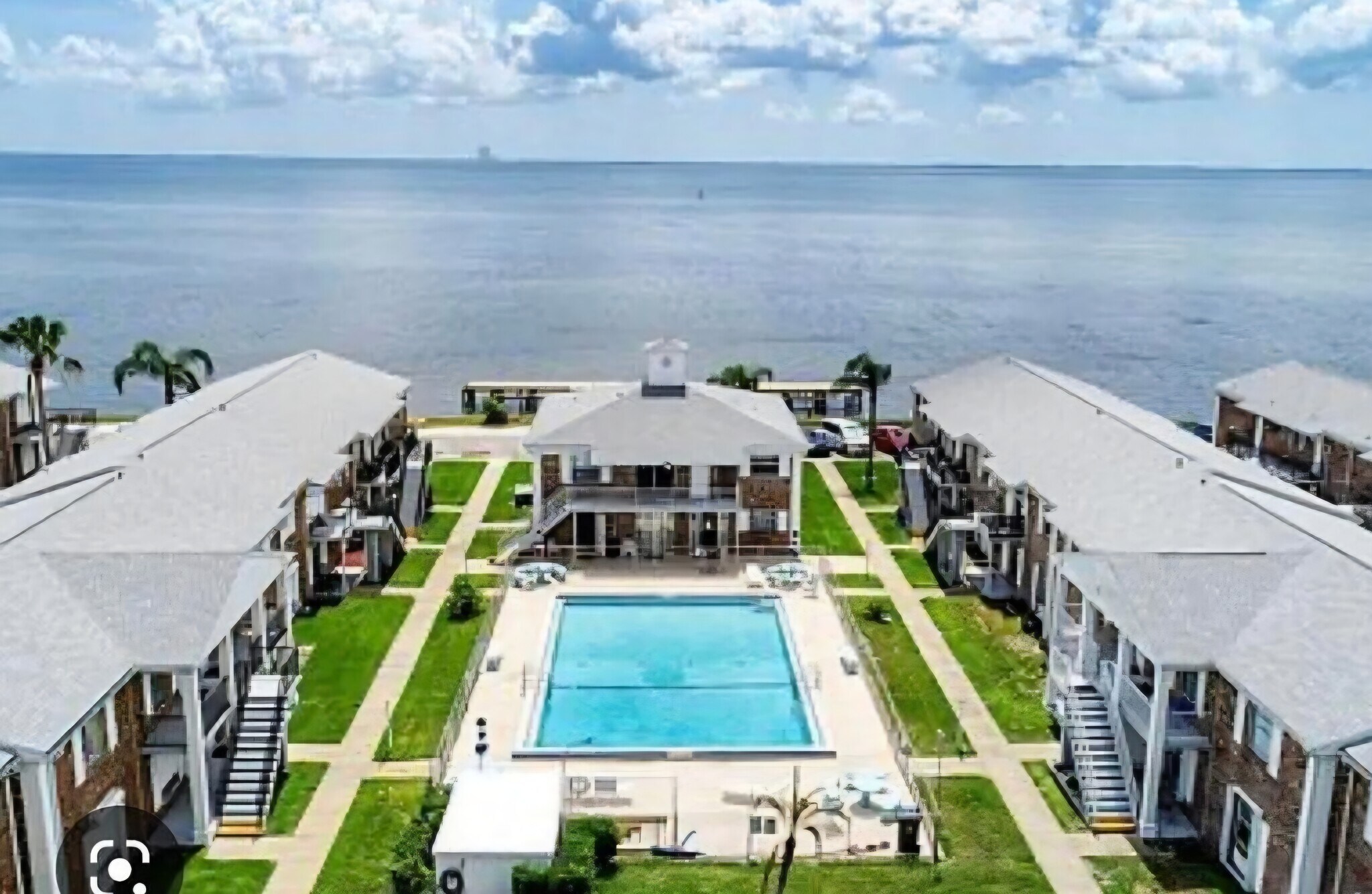 Building Photo - 190 E Olmstead Dr