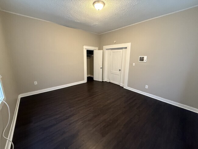 Building Photo - 852 Ioka Ave