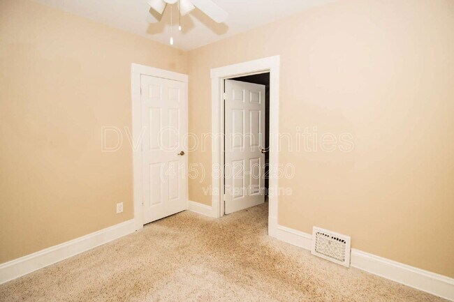 Building Photo - 3286 W 84th St