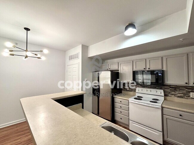 Building Photo - 14319 E Grand Dr