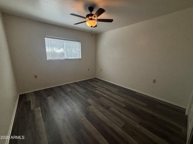 Building Photo - 235 E Paula Cir