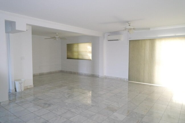 Building Photo - 2601 S Roosevelt Blvd