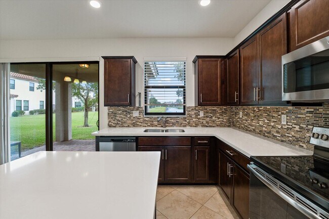 Building Photo - 8903 Sea Chase Dr