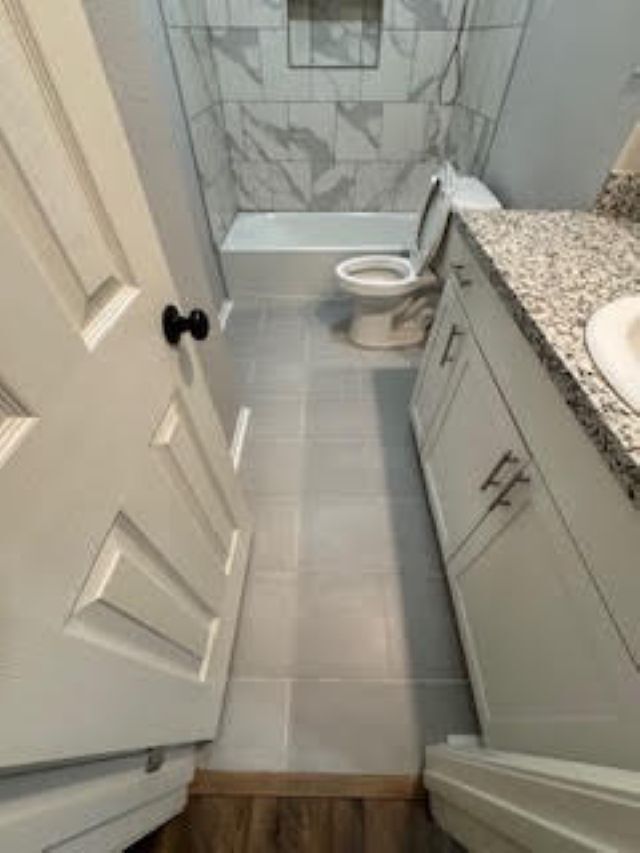 Building Photo - 804 E 4th St