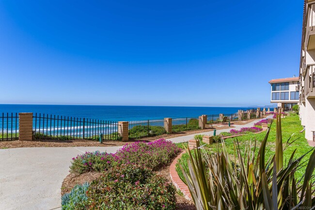 Building Photo - 190 Del Mar Shores Terrace