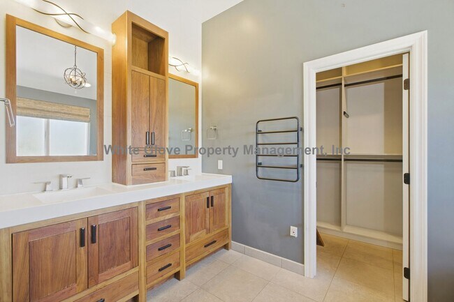 Building Photo - Resort-Style Orange Home with Pool, Spa, Panoramic Views & Disneyland Fireworks