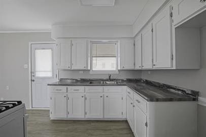 Building Photo - 208 D St