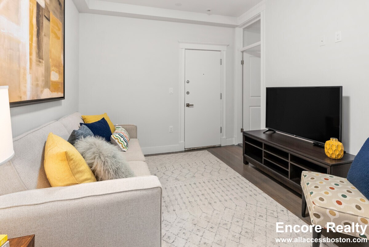 Building Photo - 81 Park Dr