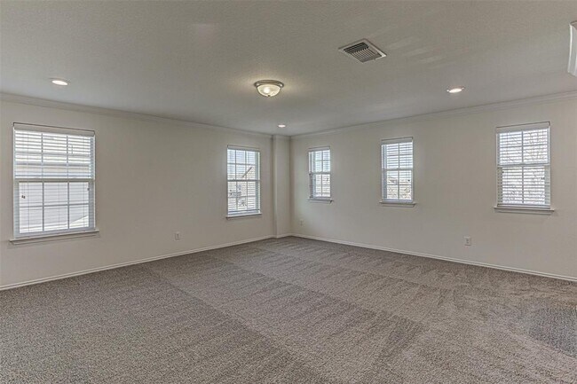 Building Photo - 339 Alamosa Dr