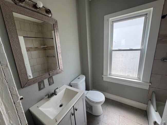 Building Photo - 3134 W 88th St