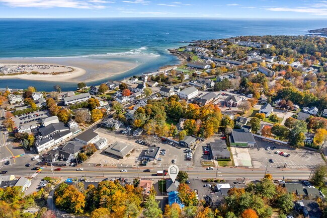 Building Photo - 181 Main St