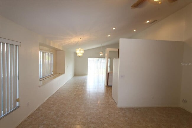 Building Photo - 940 Islander Ave