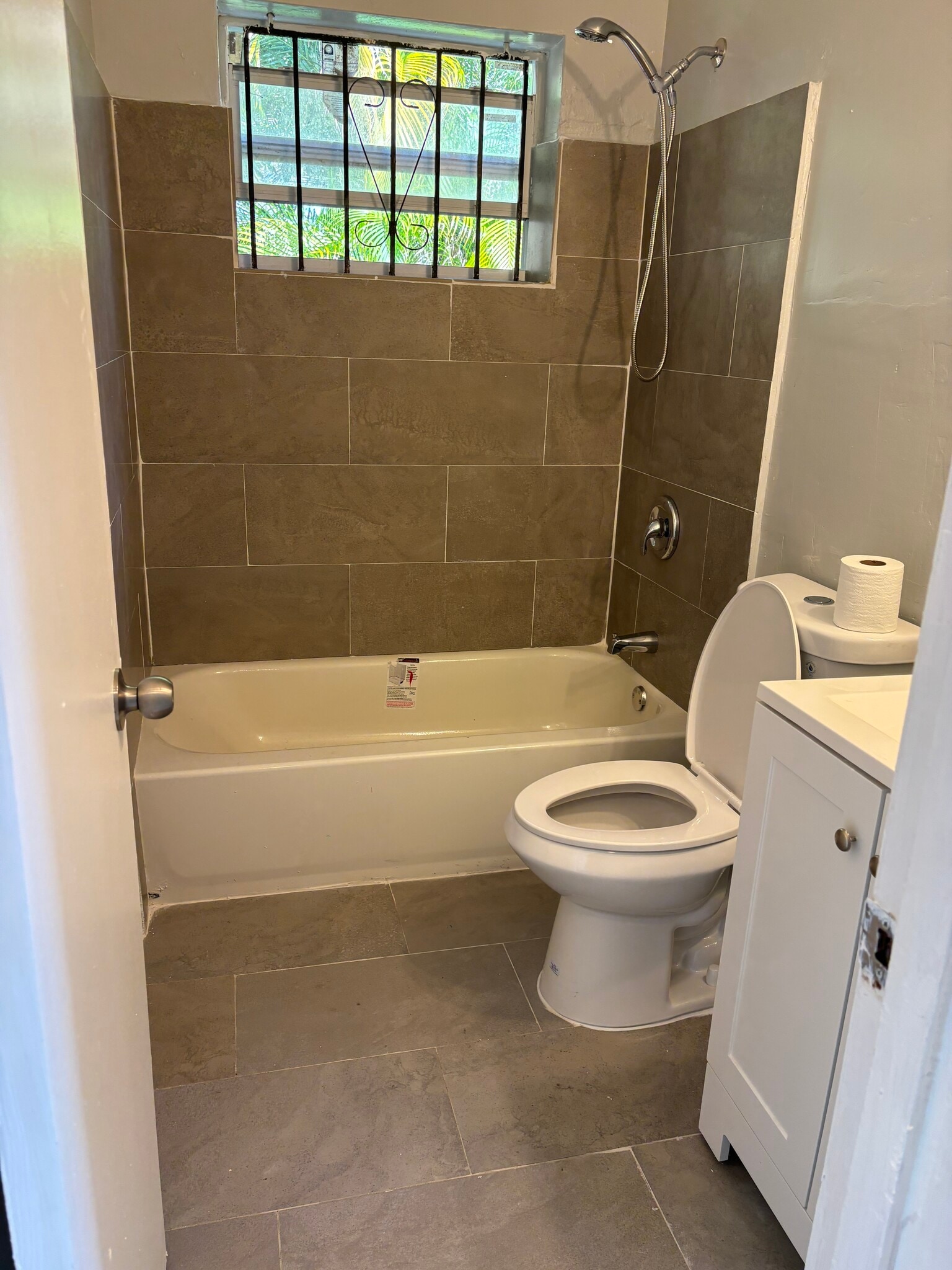 Building Photo - 457 NE 139th St