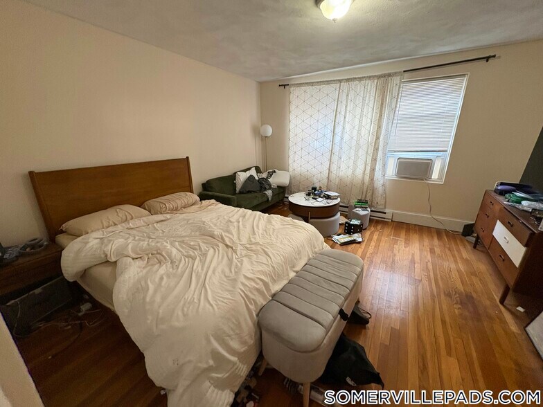 Building Photo - 402 Highland Ave