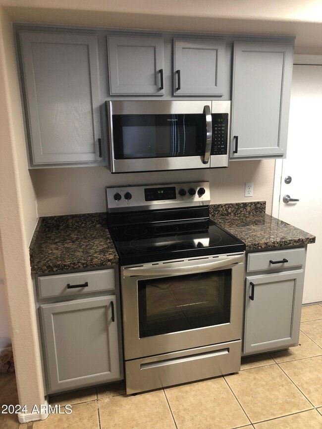 Building Photo - 4644 N 22nd St