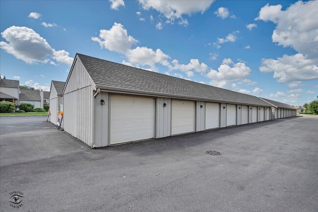 Building Photo - 608 Huntington Ct