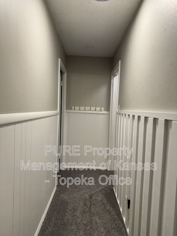 Building Photo - 2416 SW 25th Dr