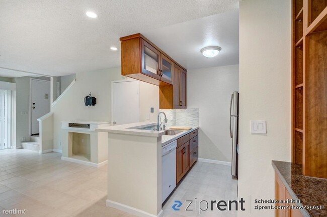 Building Photo - 1 br, 1 bath Condo - 372 Imperial Way, Dal...