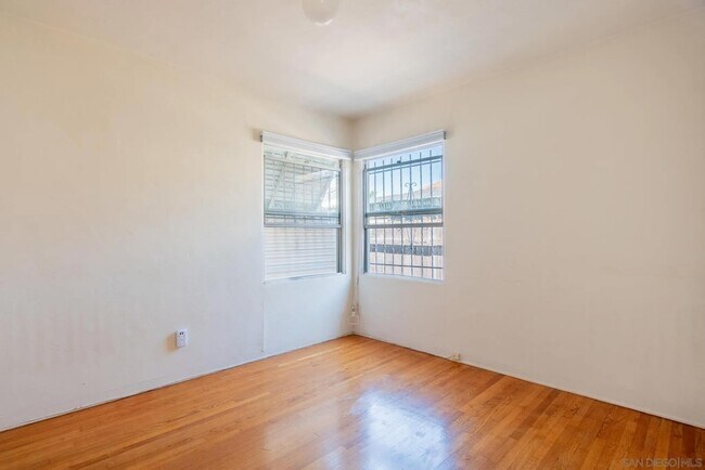 Building Photo - 4682 Altadena Ave.