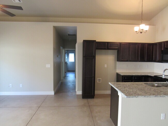 Building Photo - 3672 N Tyler Ct