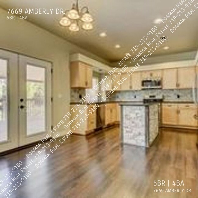 Building Photo - 7669 Amberly Dr