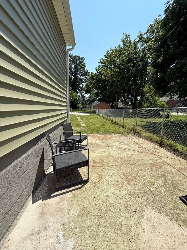 Backyard Patio - 6634 Etzel Ave