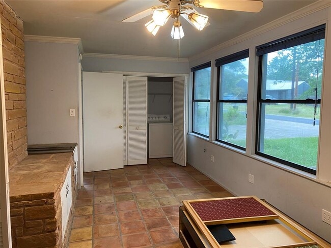 Building Photo - 47 Presidio Rd