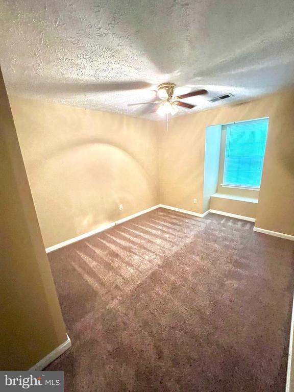 Building Photo - 4306 Lord Fairfax Ct