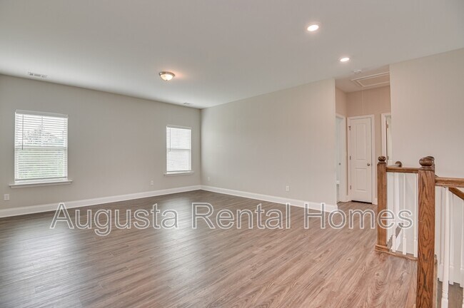 Building Photo - 1110 George W Crawford Dr