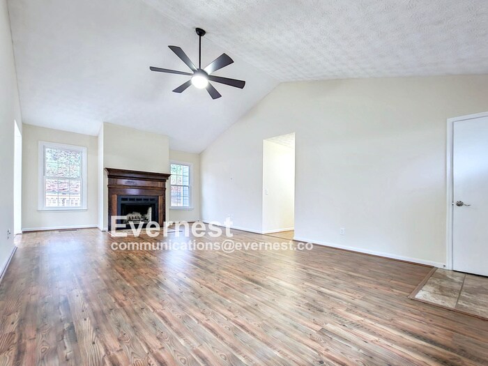 Building Photo - 2047 Arbor Forest Dr SW