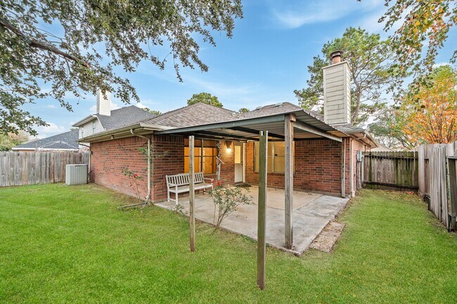 Building Photo - 13130 Eldridge Meadow Dr