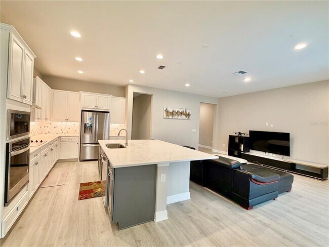 Building Photo - 19153 Planetree St