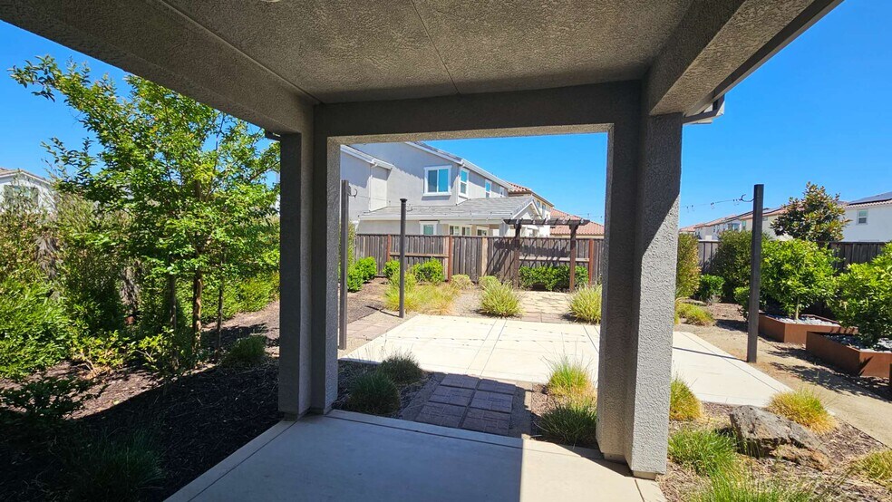 Building Photo - 10346 S Solvita Way