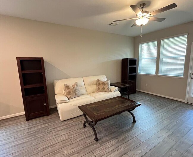 Building Photo - 2039 W Darlington Oak Ct