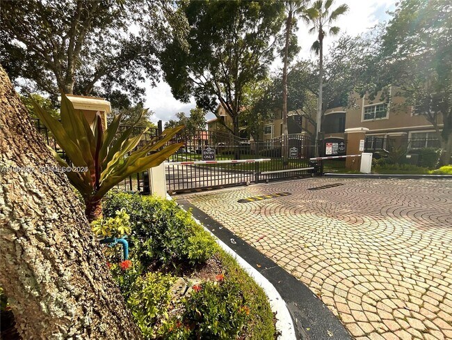 Building Photo - 11631 SW 2nd St