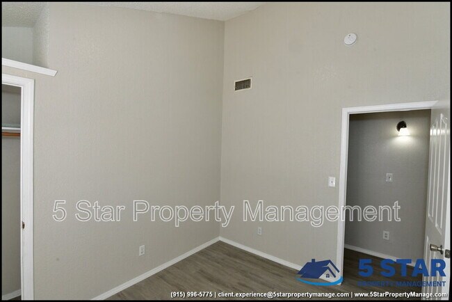 Building Photo - 12257 Robert Dahl Dr