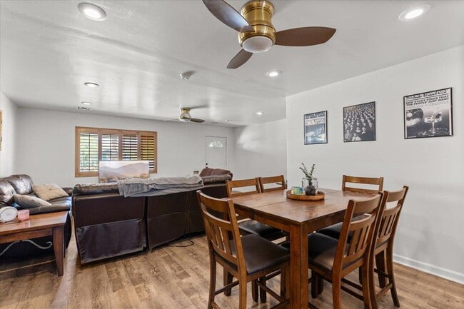 Building Photo - 535 W 19th St