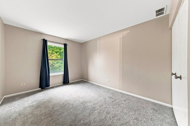 Building Photo - 24 Cedar Grove Ct