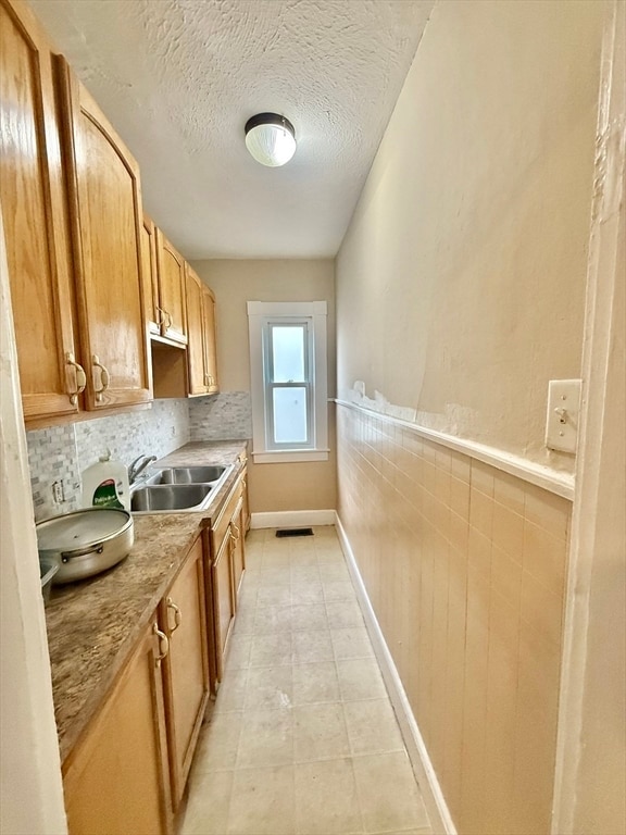 Building Photo - 136 Gershom Ave