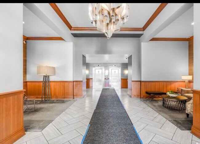 Building Photo - 246 2nd St