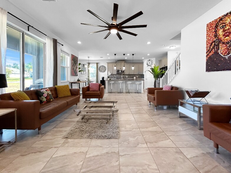 Building Photo - 9714 Provencal Ave