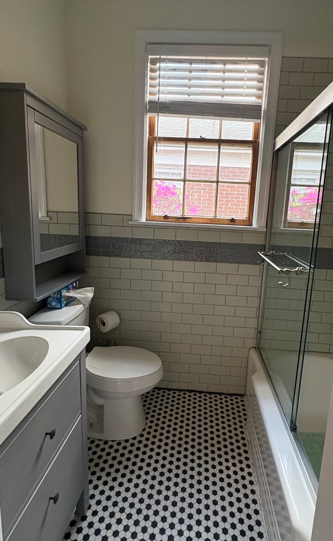 Bathroom - 2603 Kiawah Ave